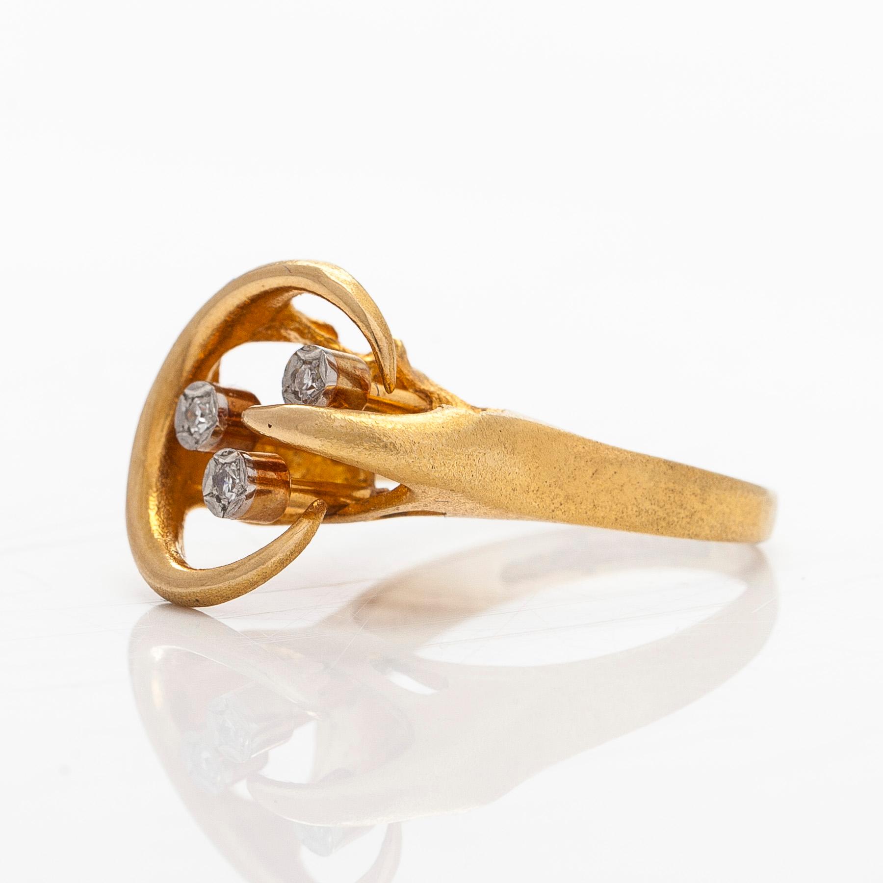 Björn Weckström, an 18K gold 'Sirikit' ring, with octagon-cut diamonds. Lapponia 1975.