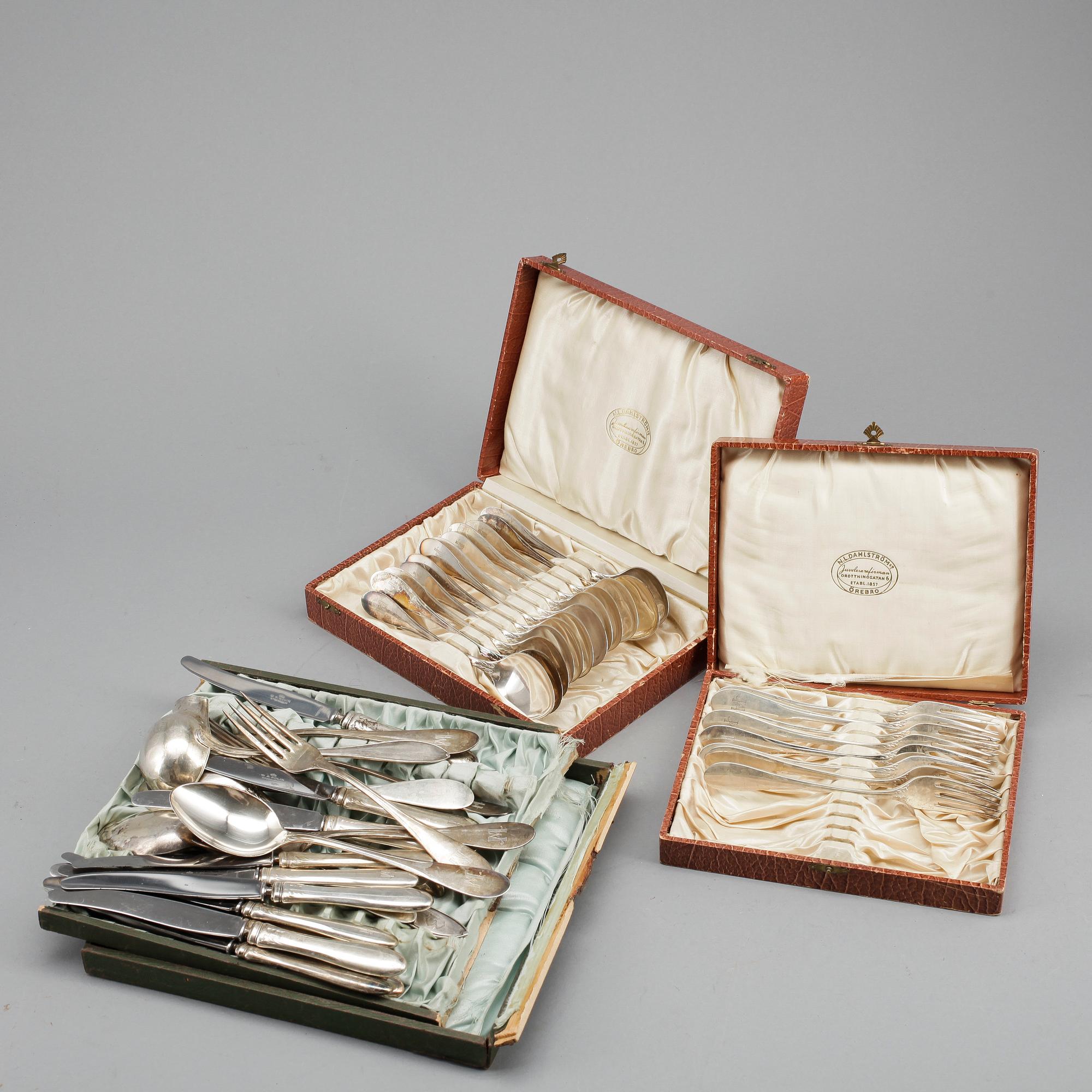 BESTICKSERVISDEDLAR, silver, 51 delar,  bl.a. W.A. Bolin 1921, vikt 1961 gram.