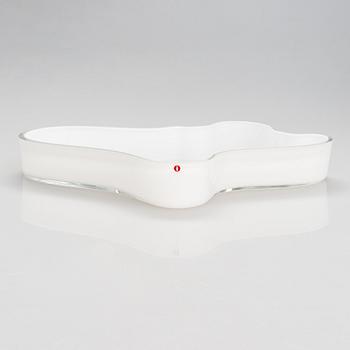 Alvar Aalto, A '3028' dish signed Alvar Aalto Iittala, 87/1985.