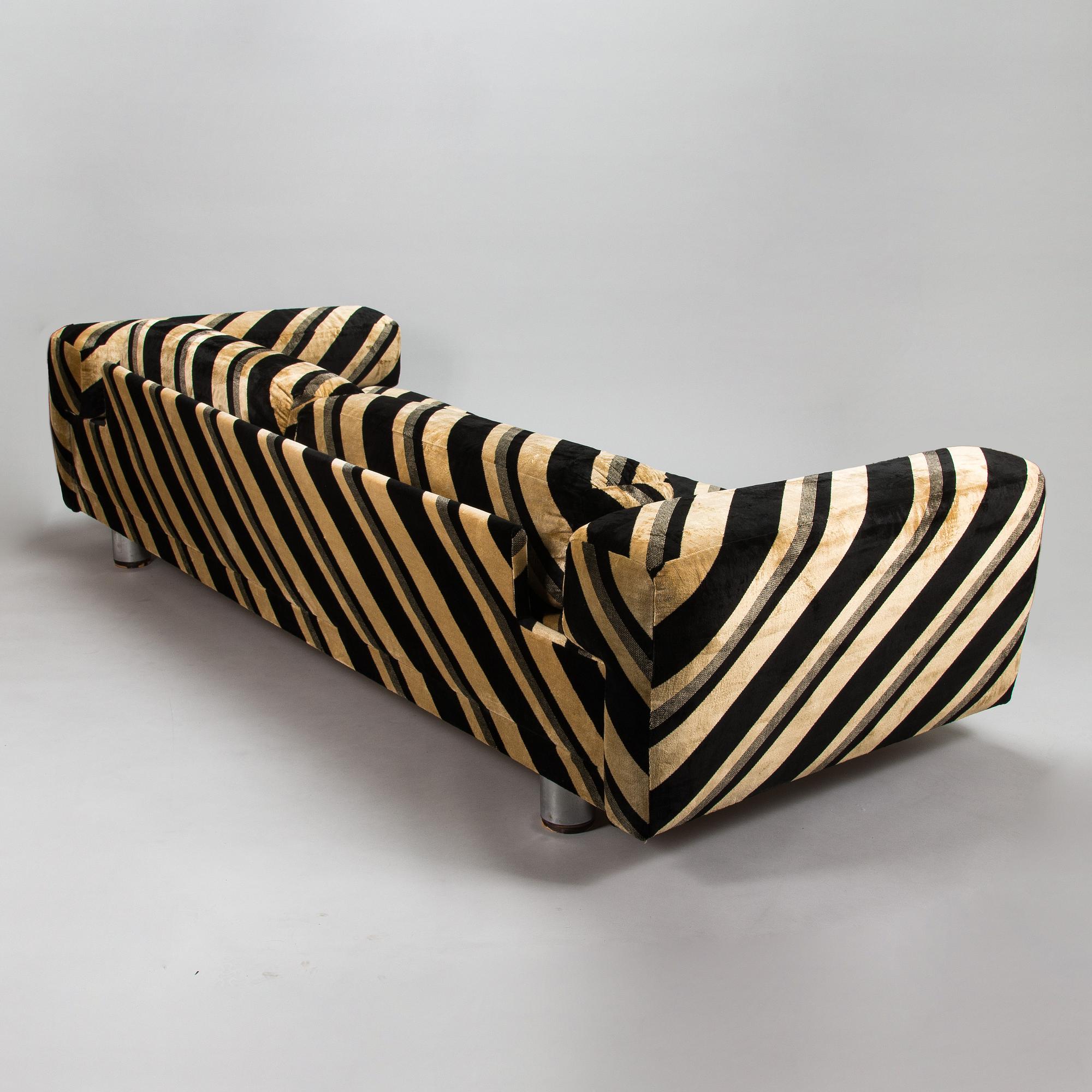 John Homes, sofa 1970s  'Diplomat' for HK Furniture, England.