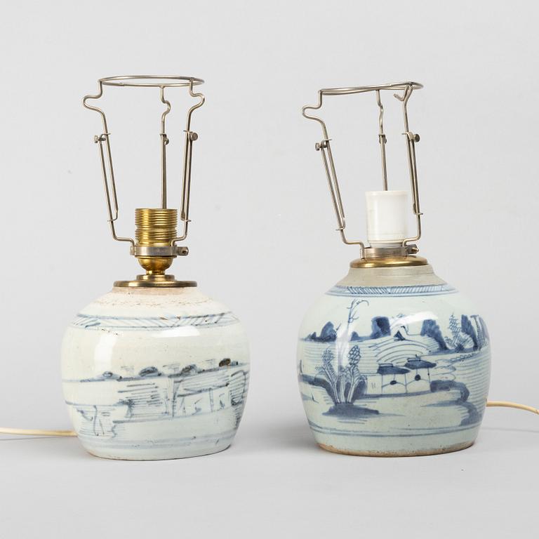 Two similar porcelain table lamps/ginger jars, China, Qing dynasty, 19th century.