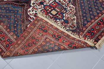 An Afshar rug, semiantique, 179 x 133 cm.