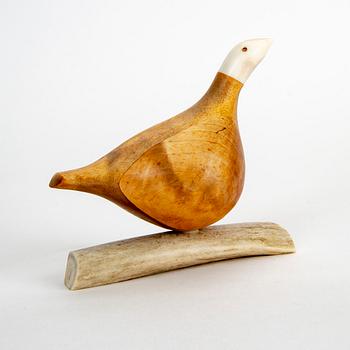 Helge Sunna, figurin signerad.