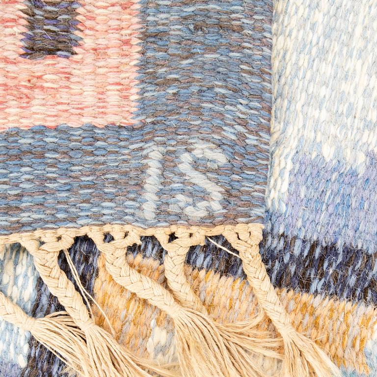 Ingegerd Silow, Rug, flat weave, signed, approximately 232x169 cm.