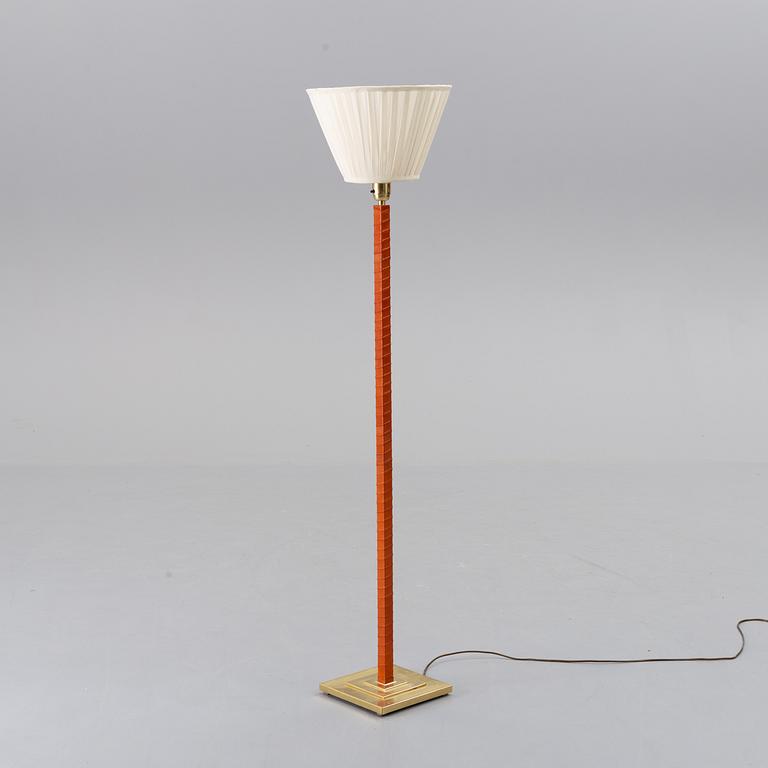 GOLVLAMPA, 1900-talets andra hälft.