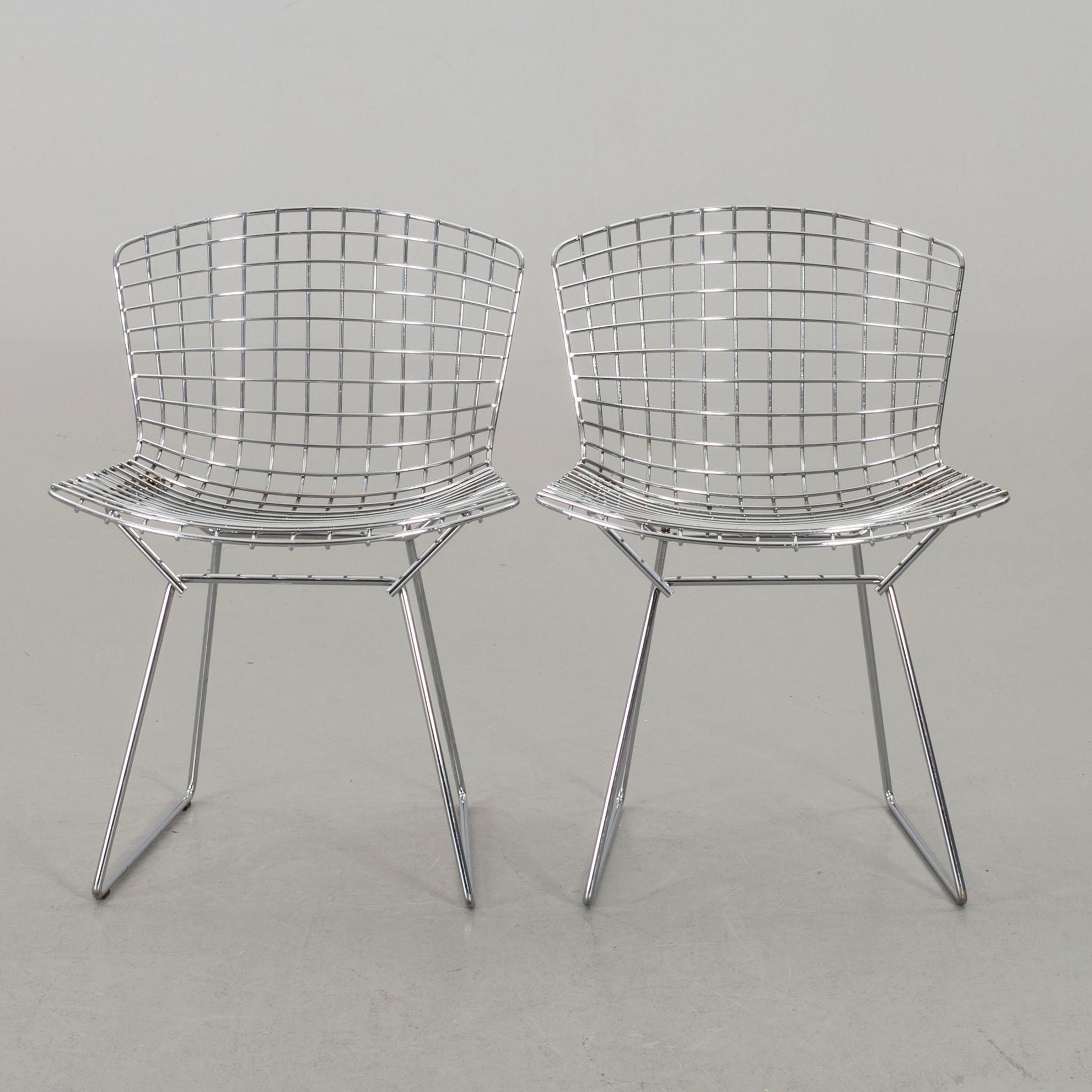 HARRY BERTOIA, stolar, 2 st, "Side chair", Knoll International, märkta i metallen.