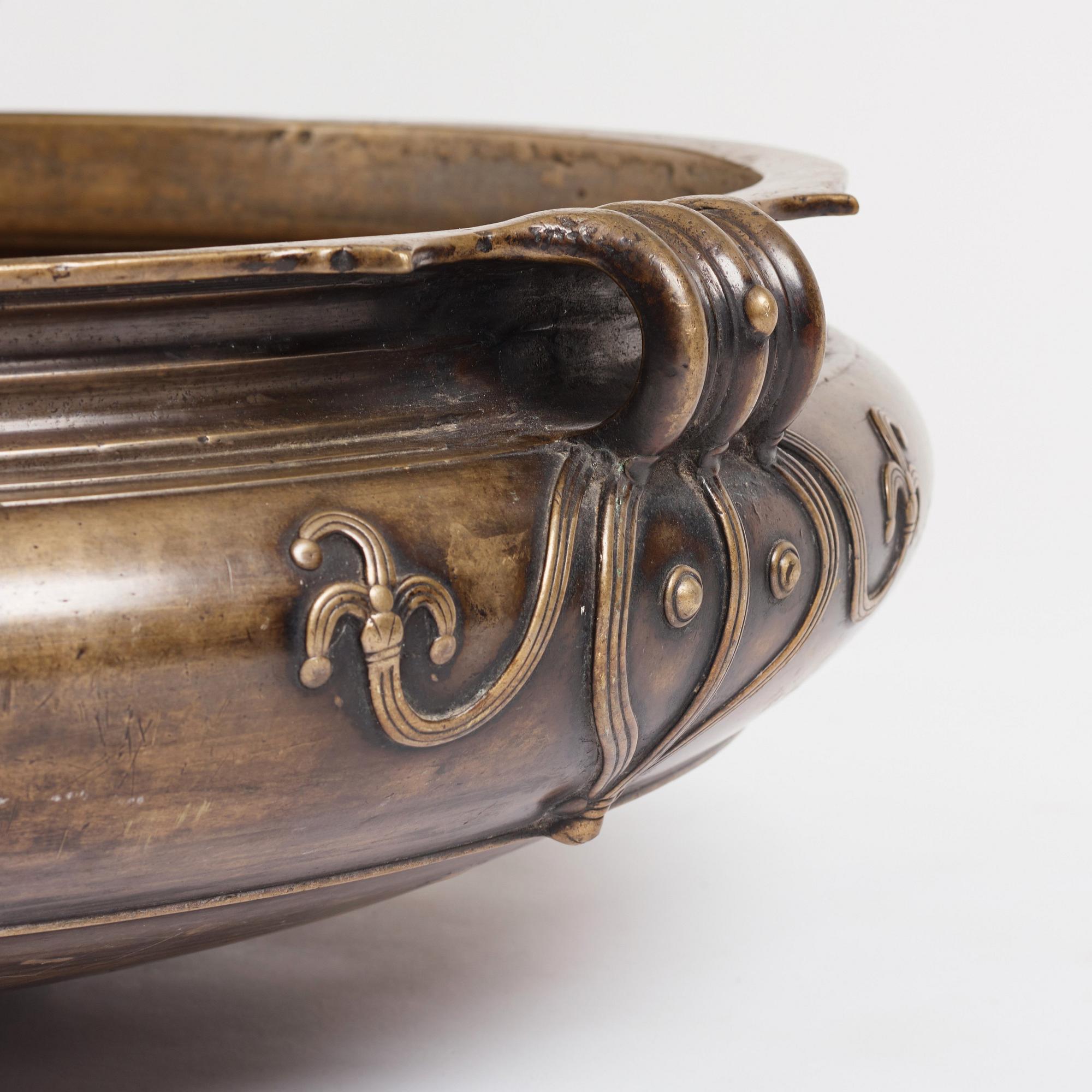 A large bronze Vessel/Urli, India, 19th century.