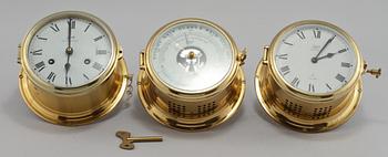 SKEPPSKLOCKOR, 2 st, samt BAROMETER, Schatz, 1900-talets andra hälft.