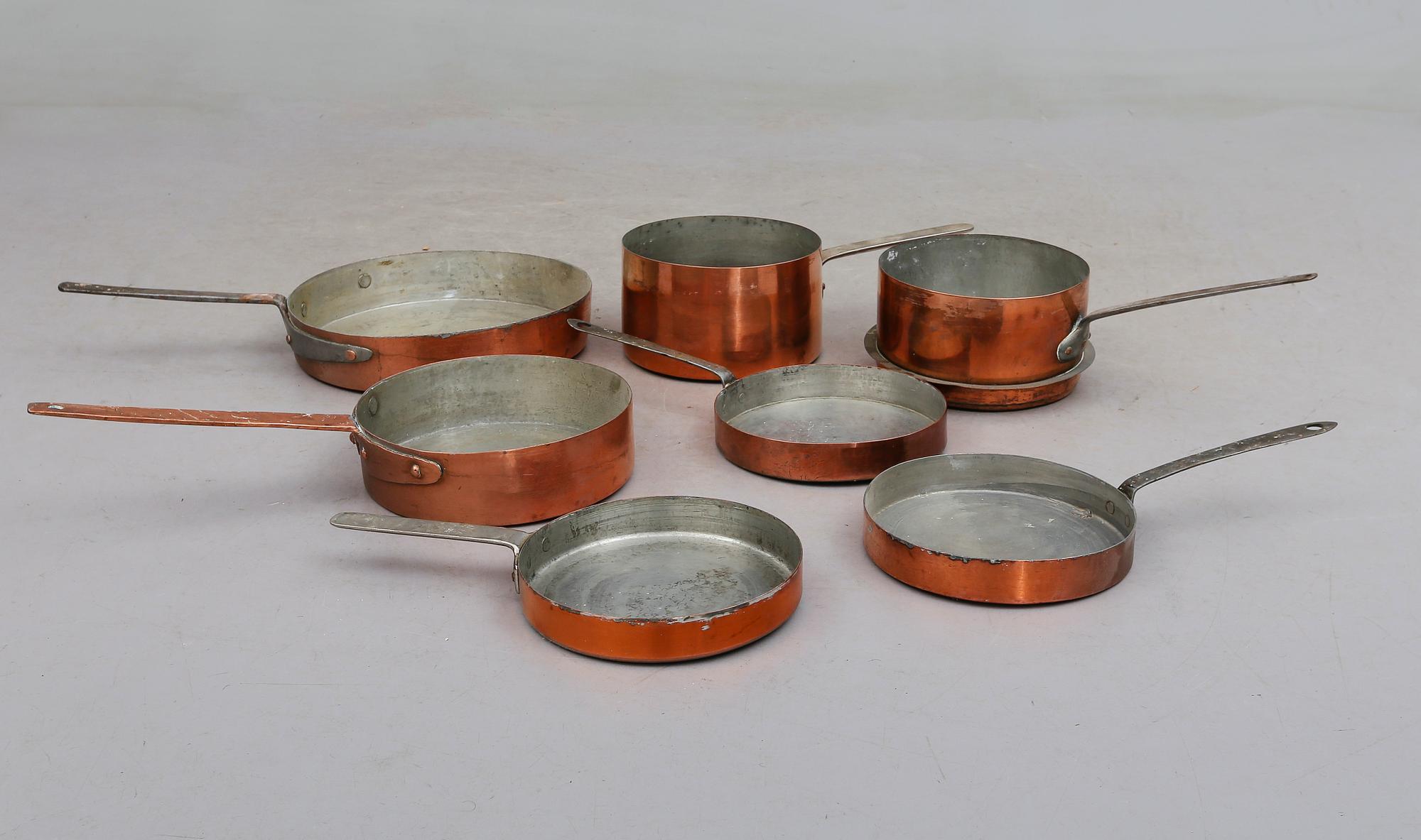SAMLING KASTRULLER OCH LOCK, 7 delar, koppar, 1800-tal.
