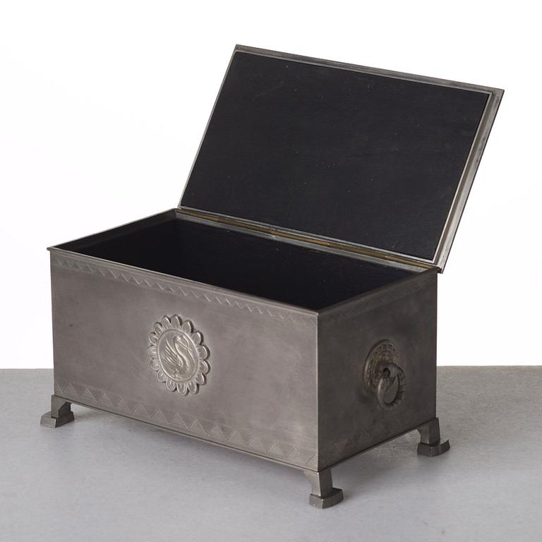 Nils Fougstedt, a pewter box for Firma Svenskt Tenn, model A 810, 1929.