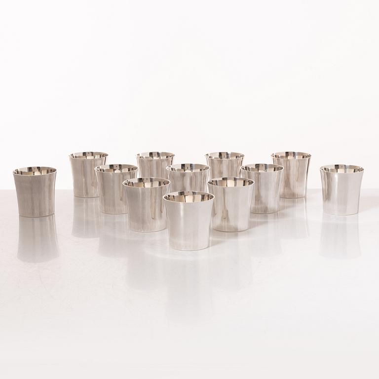 Eric Löfman, A set of twelve silver beakers, KG Markström, Uppsala 1975.
