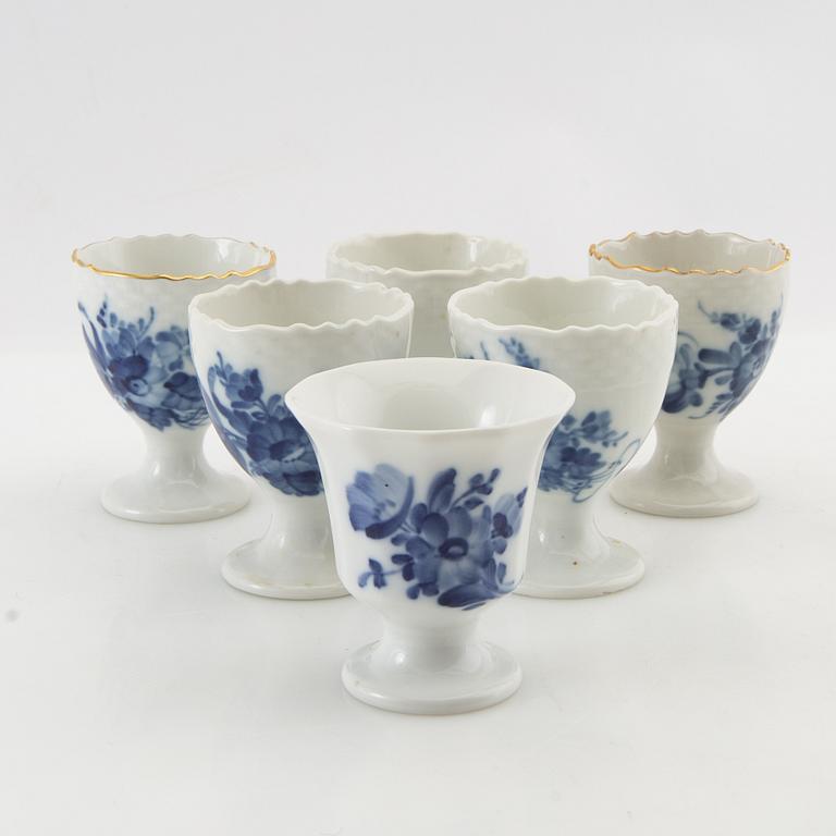 Service approximately 140 pieces "Blue Flower" Royal Copenhagen Denmark 20th century porcelain.
