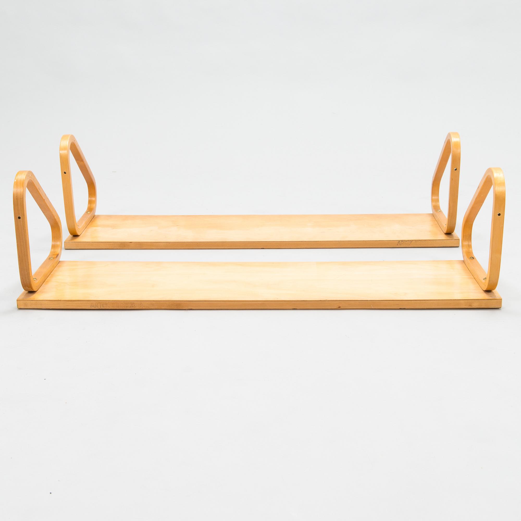 Alvar Aalto, hyllor, 2 st, 112B, Artek 1900-talets mitt.