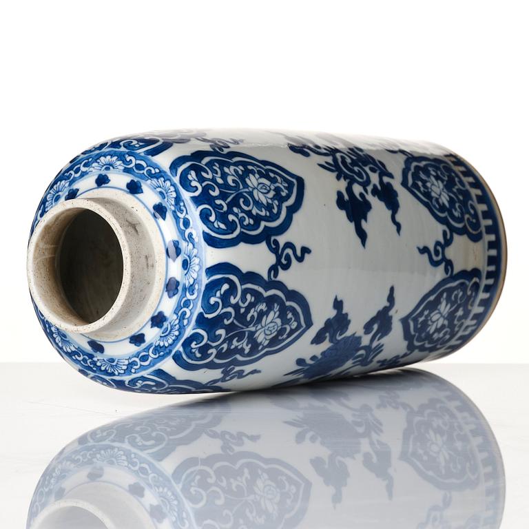 Vas, porslin, Qingdynastin, Kangxi (1662-1722).