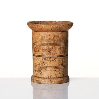 A birch sand caster, 18th/19th century.