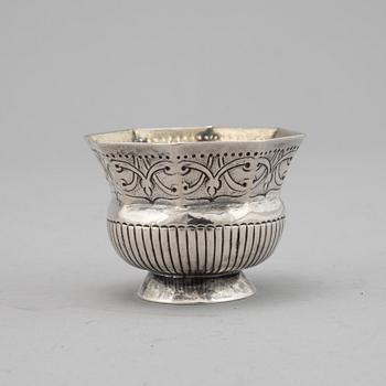 A Russian silver vodka cup, Moscow 1755-68.