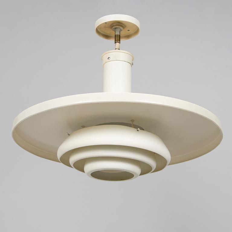 Alvar Aalto, taklampa, modell A 337, "Flygande tefat", Valaistustyö.