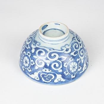 A blue and white bowl, Ming dynasty (1368-1644).