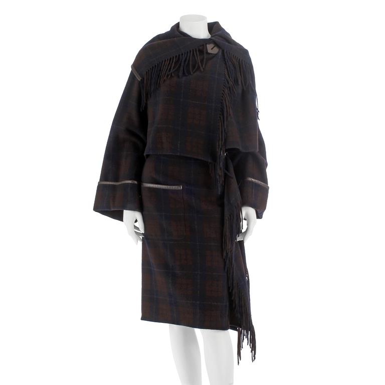 HERMÈS, a blue and brown chequered cashmere dress consisting of jacket and skirt. Size 40.