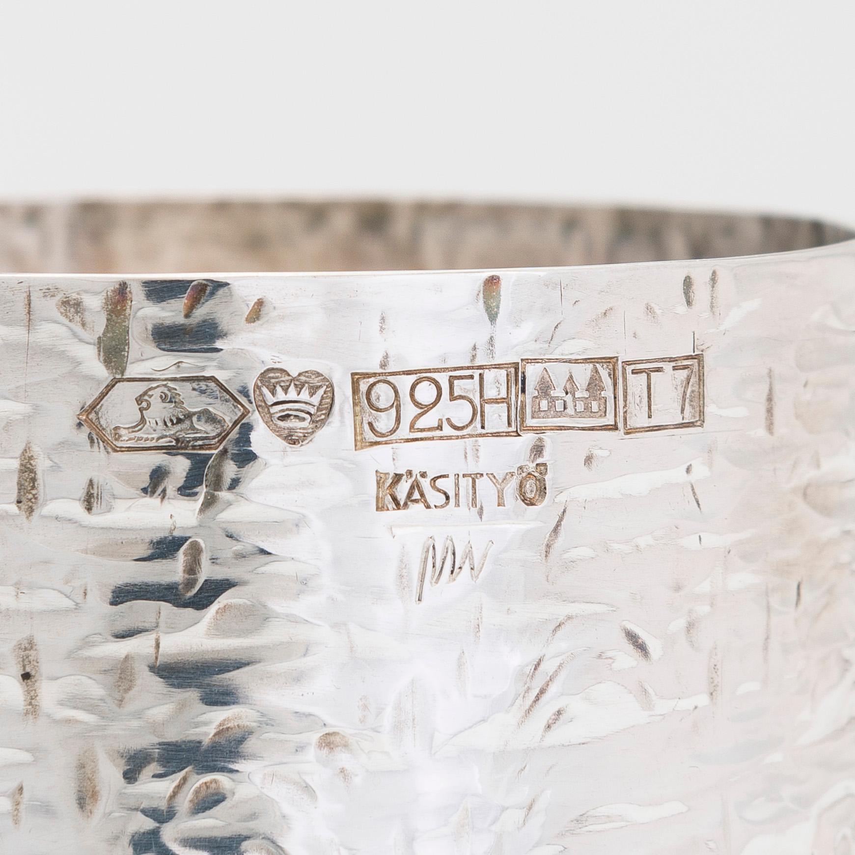 Tapio Wirkkala, tillbringare och bägare, ett par, sterlingsilver, Kultakeskus, Tavastehus 1972-73.