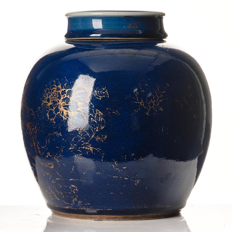 A powder blue jar with cover, Qing dynasty, 18th Century.