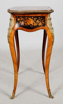 DAMARBETSBORD, 1800-talets andra hälft.