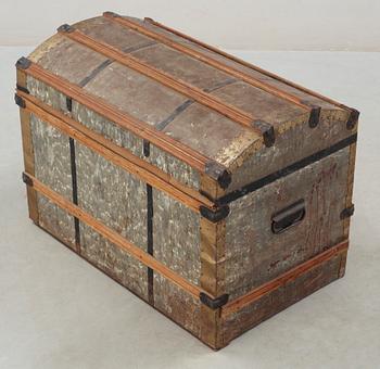KOFFERT, omkring sekelskiftet 1800/1900-tal.