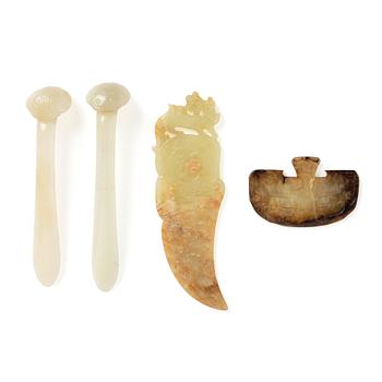 1216. A set with two jade hair pins, and two sculptured jade objects. Qing dynasty or older.