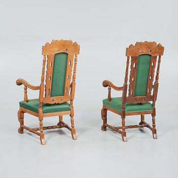 KARMSTOLAR, ett par, barockstil, 1900-talets första del.