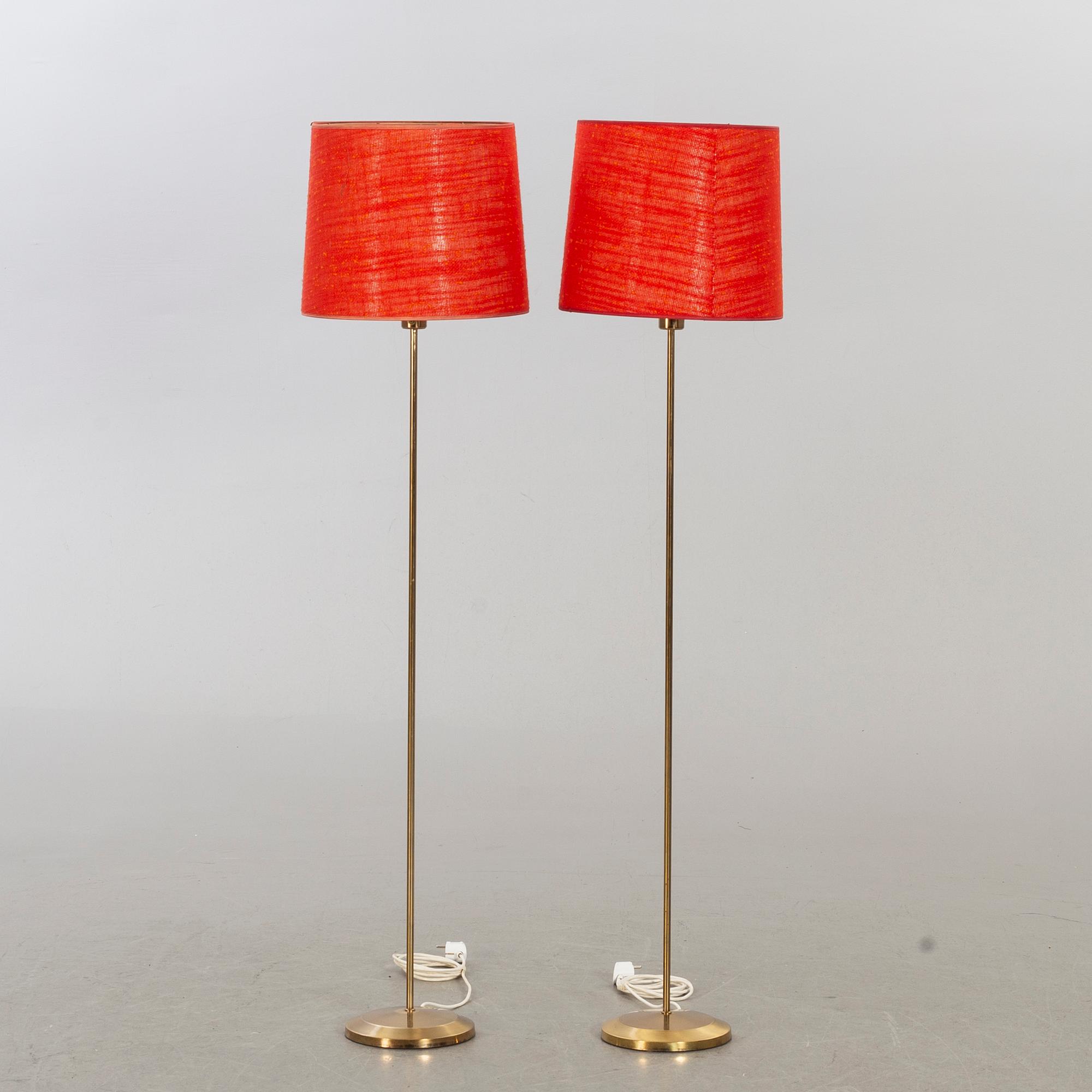 GOLVLAMPOR, ett par, 1960-tal.