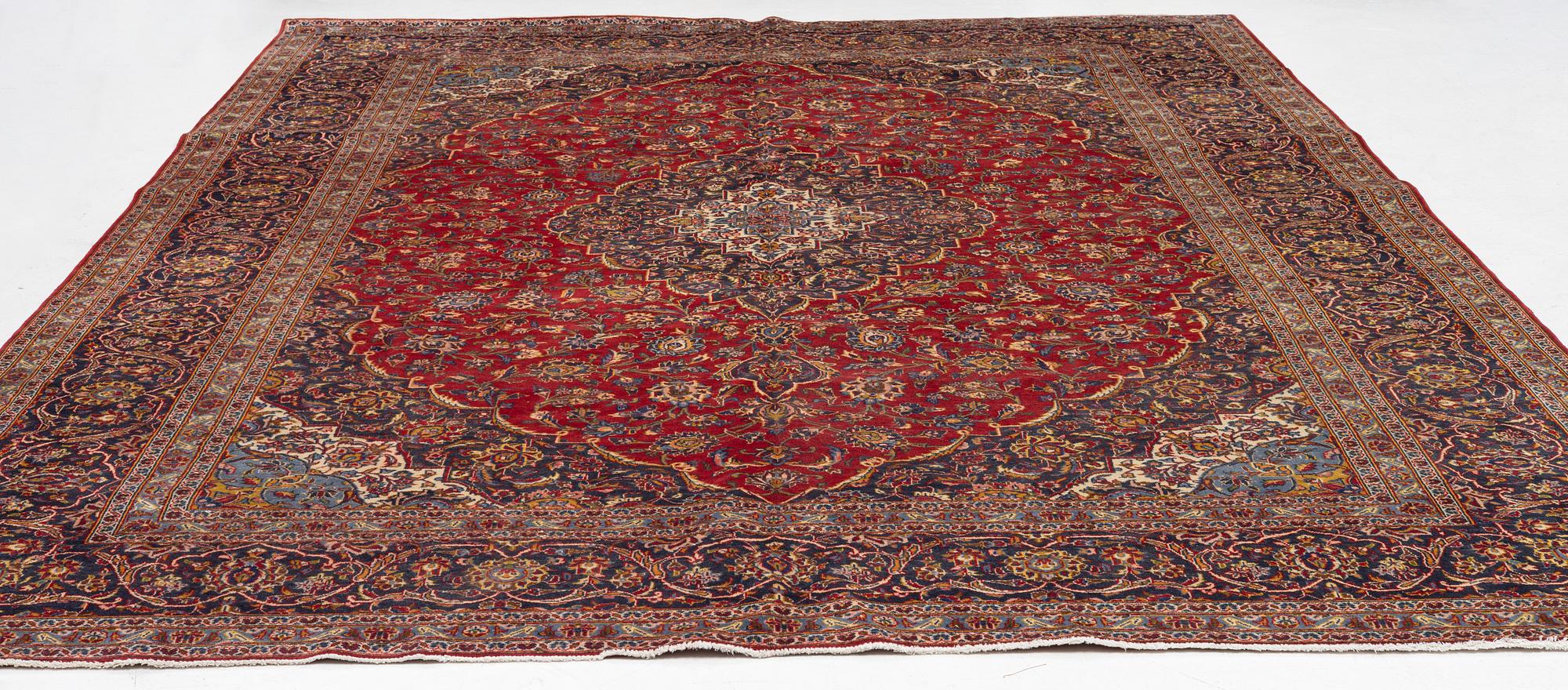 Matta, Keshan, ca 408 x 298 cm.