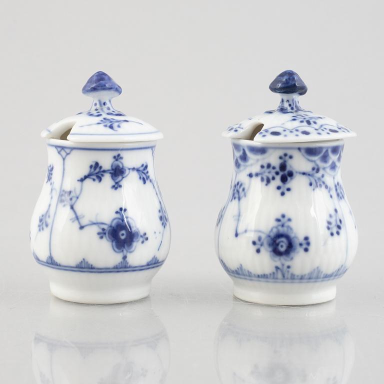 Two 'Blue Fluted' / 'Musselmalet rifflet' porcelain mustard pots, Royal Copenhagen, model 358 and 715, 1898-1923.