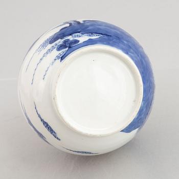 Vas, porslin. Qingdynastin, Jiaqing (1796-1820).