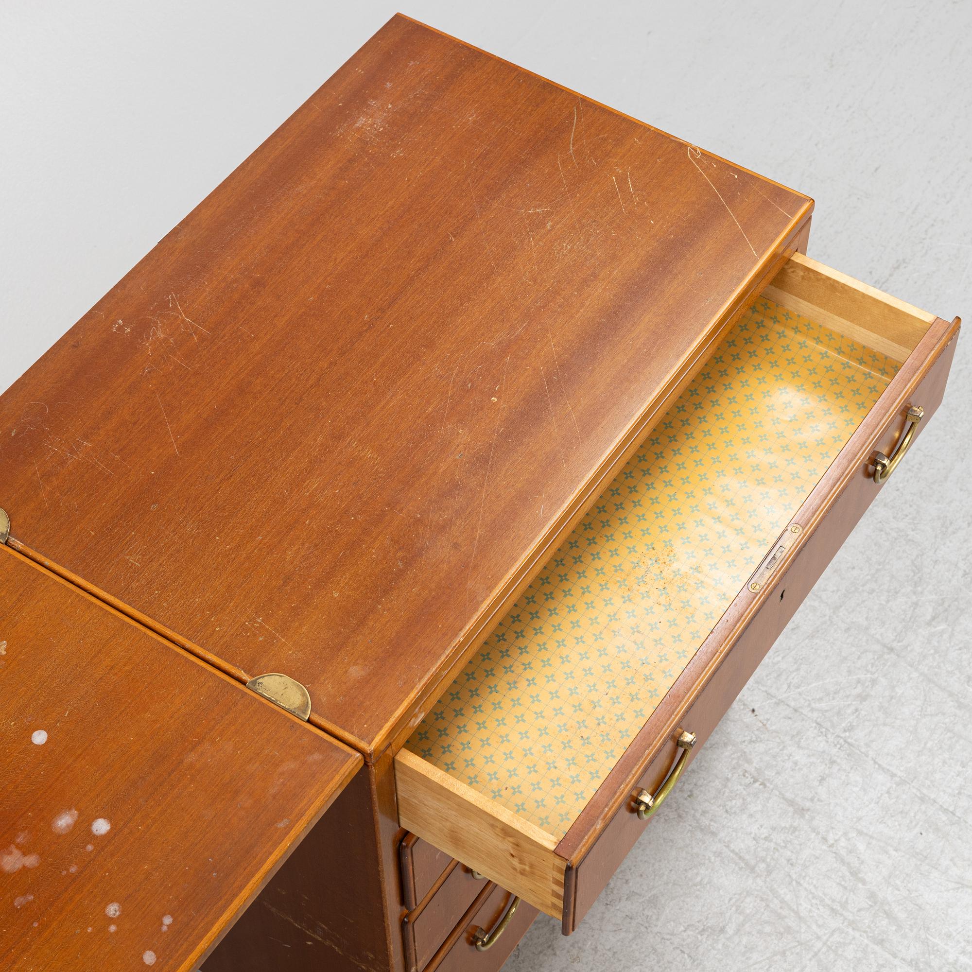 Dressing table, mid-20th century.