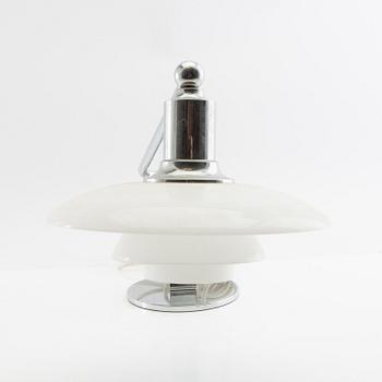 Poul Henningsen, pianolampor/kiplampor, ett par, "PH-2/1", Louis Poulsen, Danmark, 1900-tal.