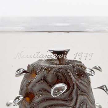 Oiva Toikka, an annual glass cube, 1979, signed Oiva Toikka, Nuutajärvi 1979, numbered 608/1000.