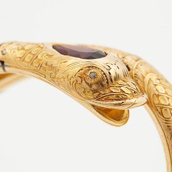 A BANGLE.