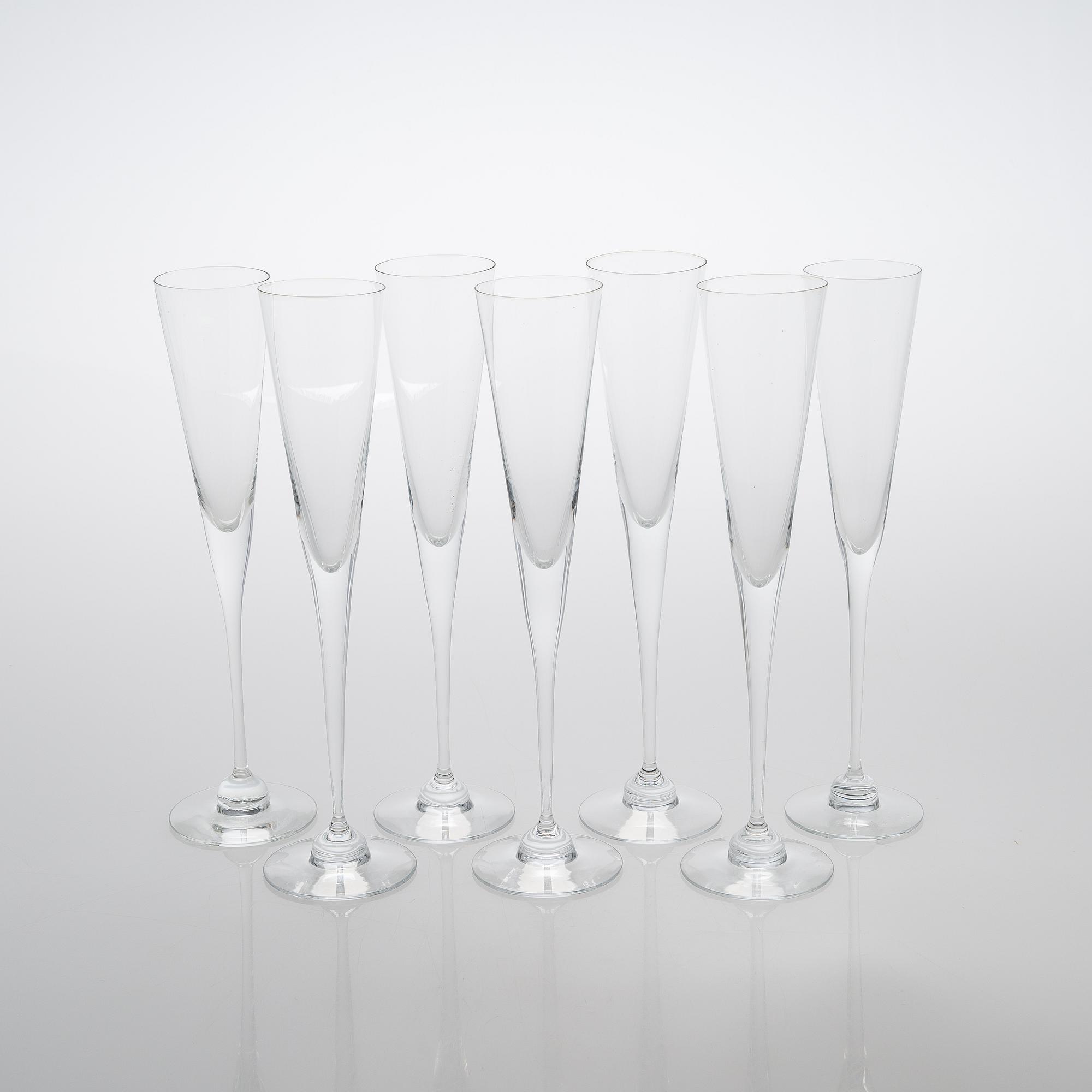 Heikki Orvola, Seven "Aurora" champagne glasses produced by Arabia, Finland in the late 20th century.