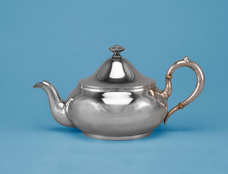 A TEA POT, 84 silver, P. Ovchinnikov Moskow1872. Weight 548 g.