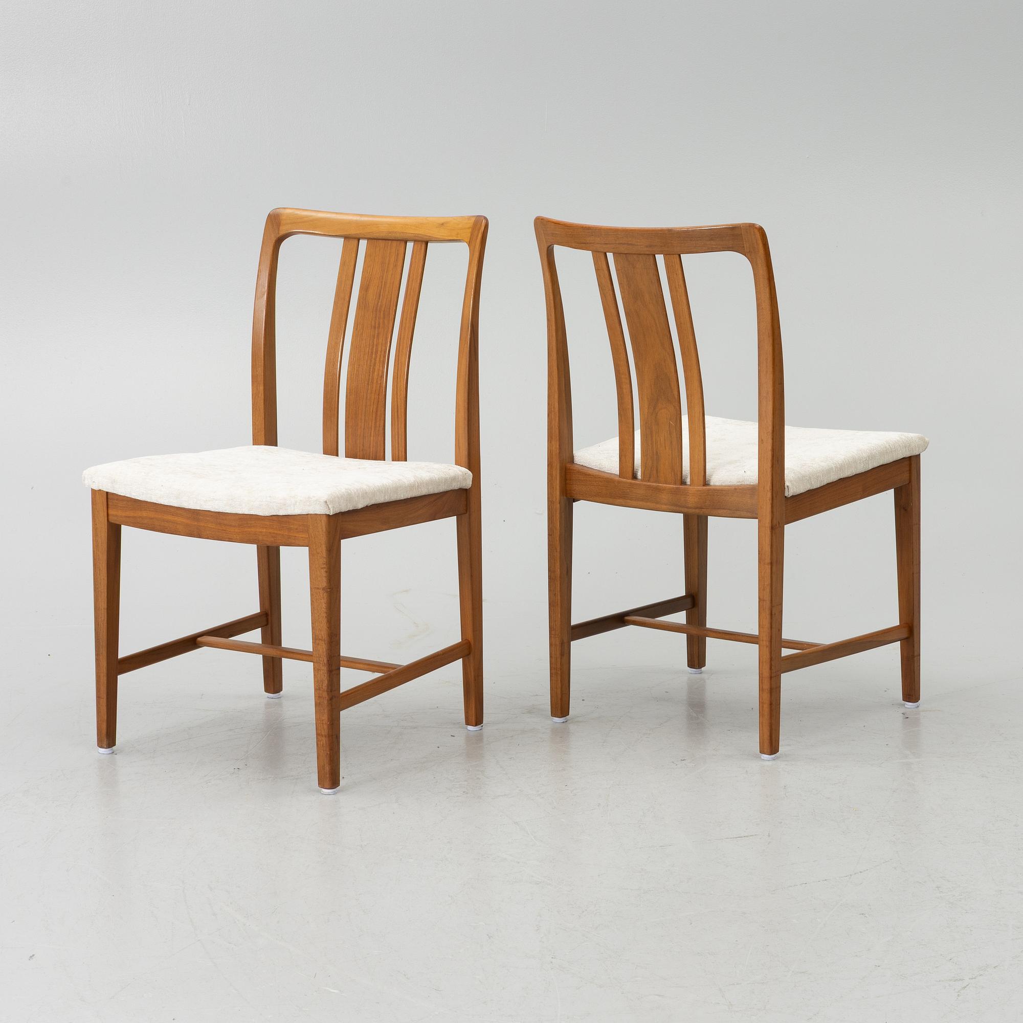 Linde Nilsson, dining table with eight chairs, Lammhult, second half of the 20th century.
