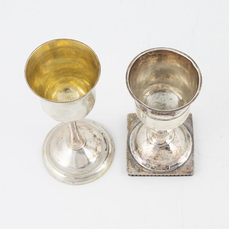 A silver cup, Arvid Wernström, Eksjö, Sweden, 1809, and a parcel-gilt silver cup, Fredrik Nymansson, Kristinehamn.