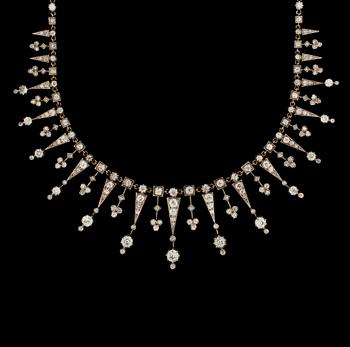 1350. An old cut diamond necklace, tot. app. 10 cts.