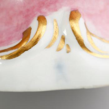 FIGURER, 1 par, sannolikt Meissen, omkring år 1900.