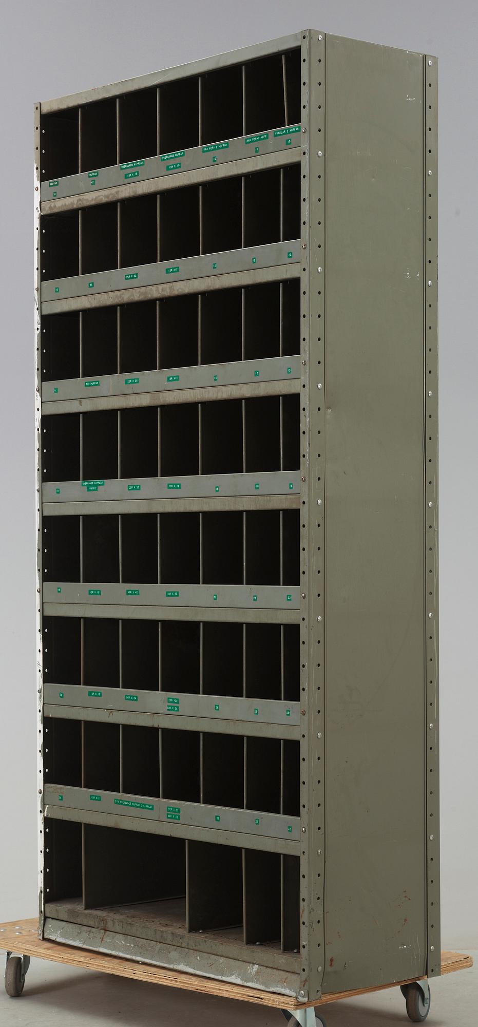 INDUSTRISKÅP, metall, 1900-talets andra hälft.