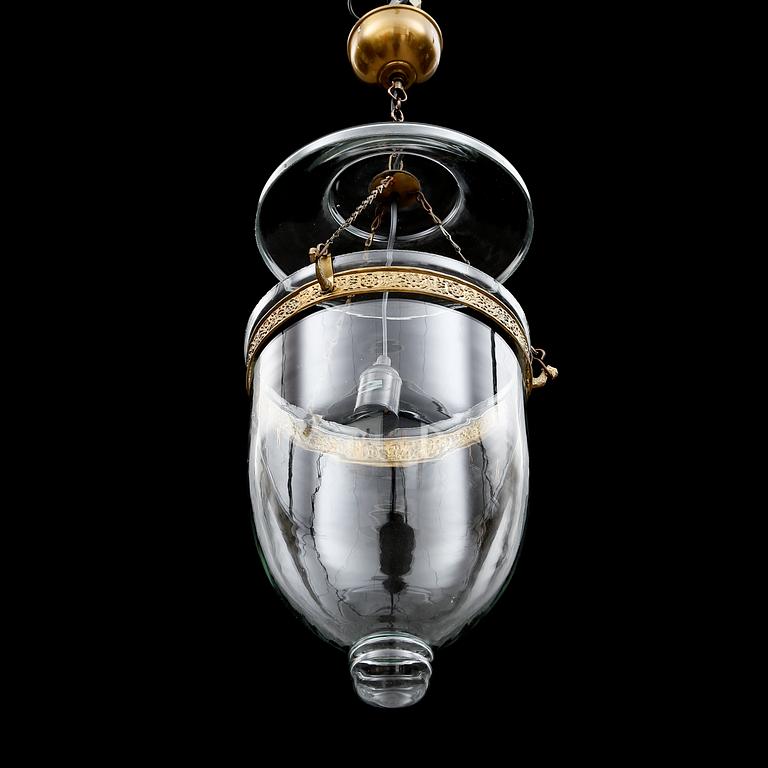 TAKLYKTA, glas, 1900-talets andra hälft. Höjd ca 35 cm.