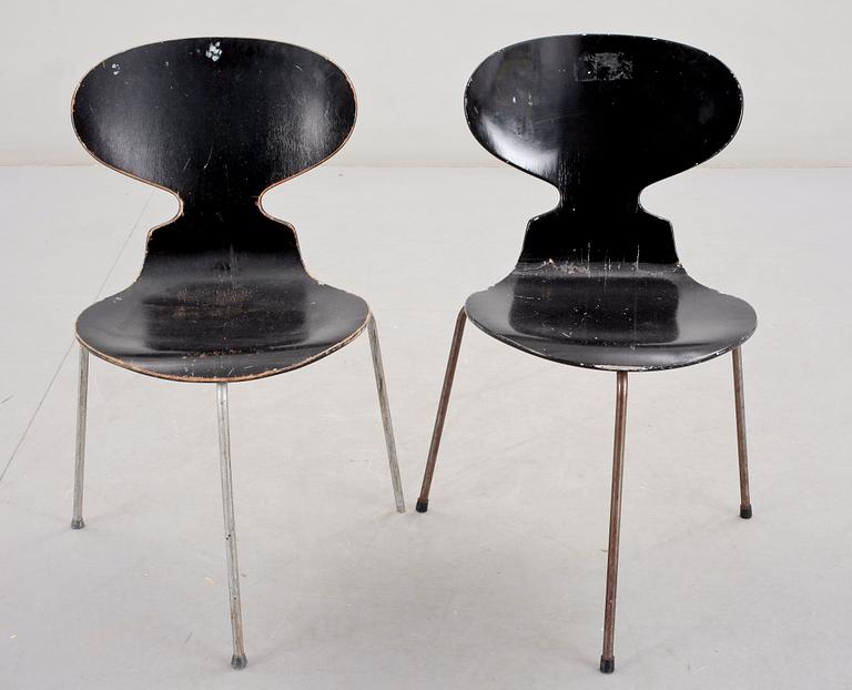 STOLAR, 2 st, "Myran", Arne Jacobsen för Fritz Hansen.