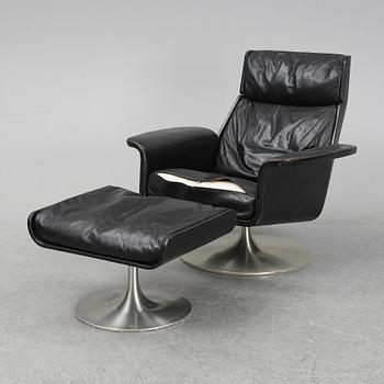 FÅTÖLJ med fotpall, 1960-tal, troligen Finland.