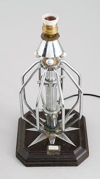 BORDSLAMPA, 1900-talets första hälft.