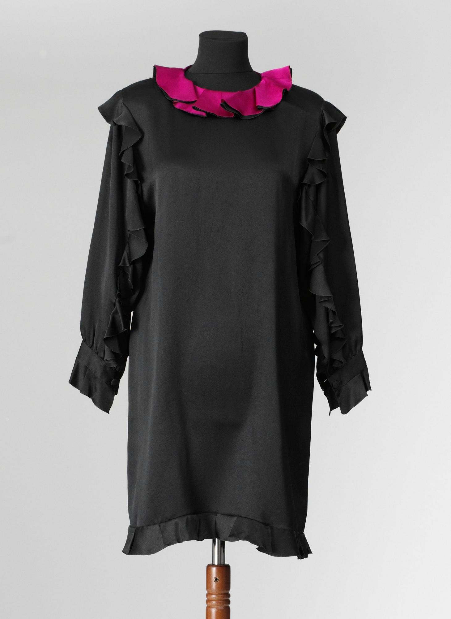 KLÄNNING, Christian Dior.