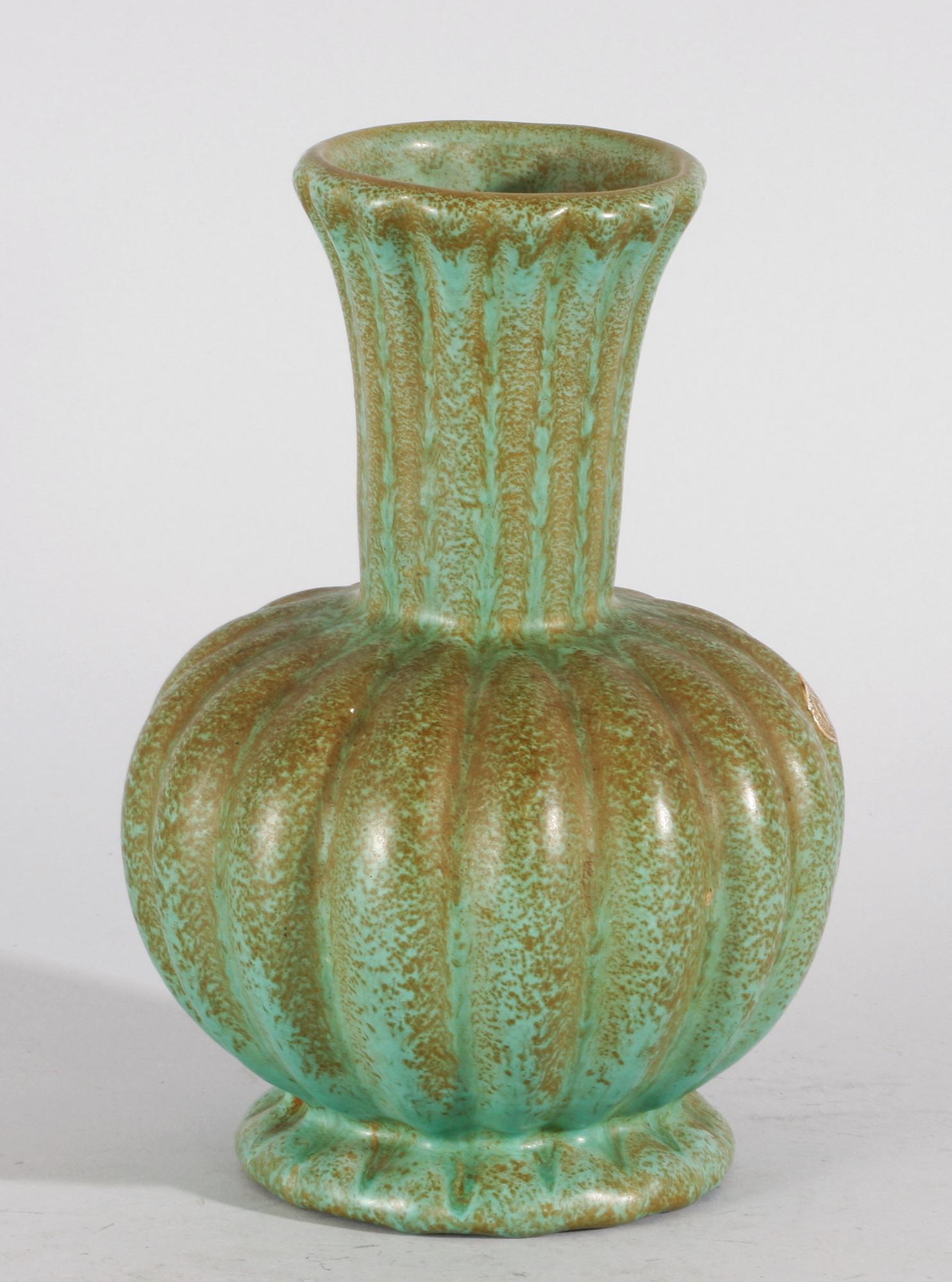 PARTI KERAMIK, 11 delar, bl.a Ewald Dahlskog, Bo Fajans. 1930-tal.